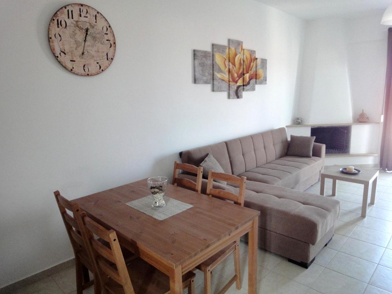Nikos Apartment