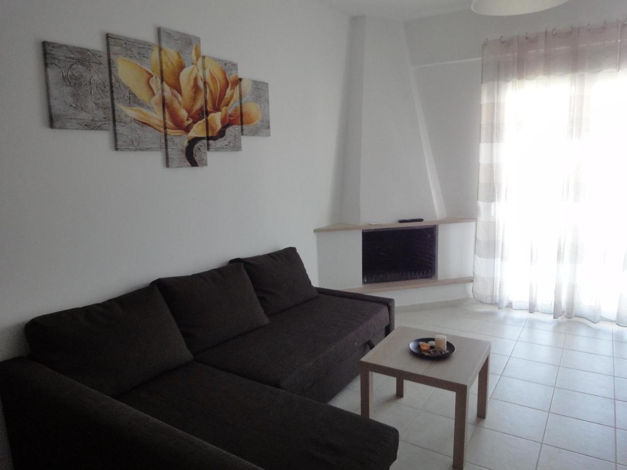 Nikos Apartment